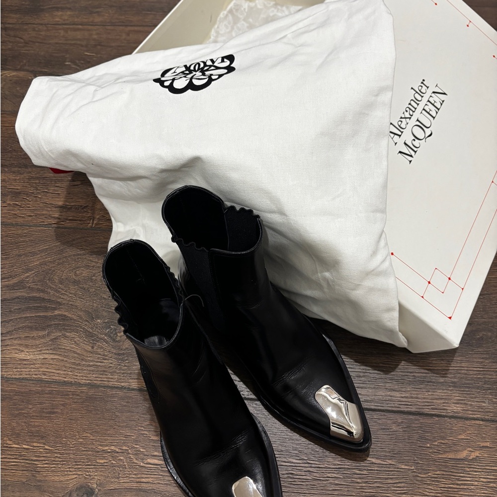 Alexander McQueen Black Leather Men's Shoes